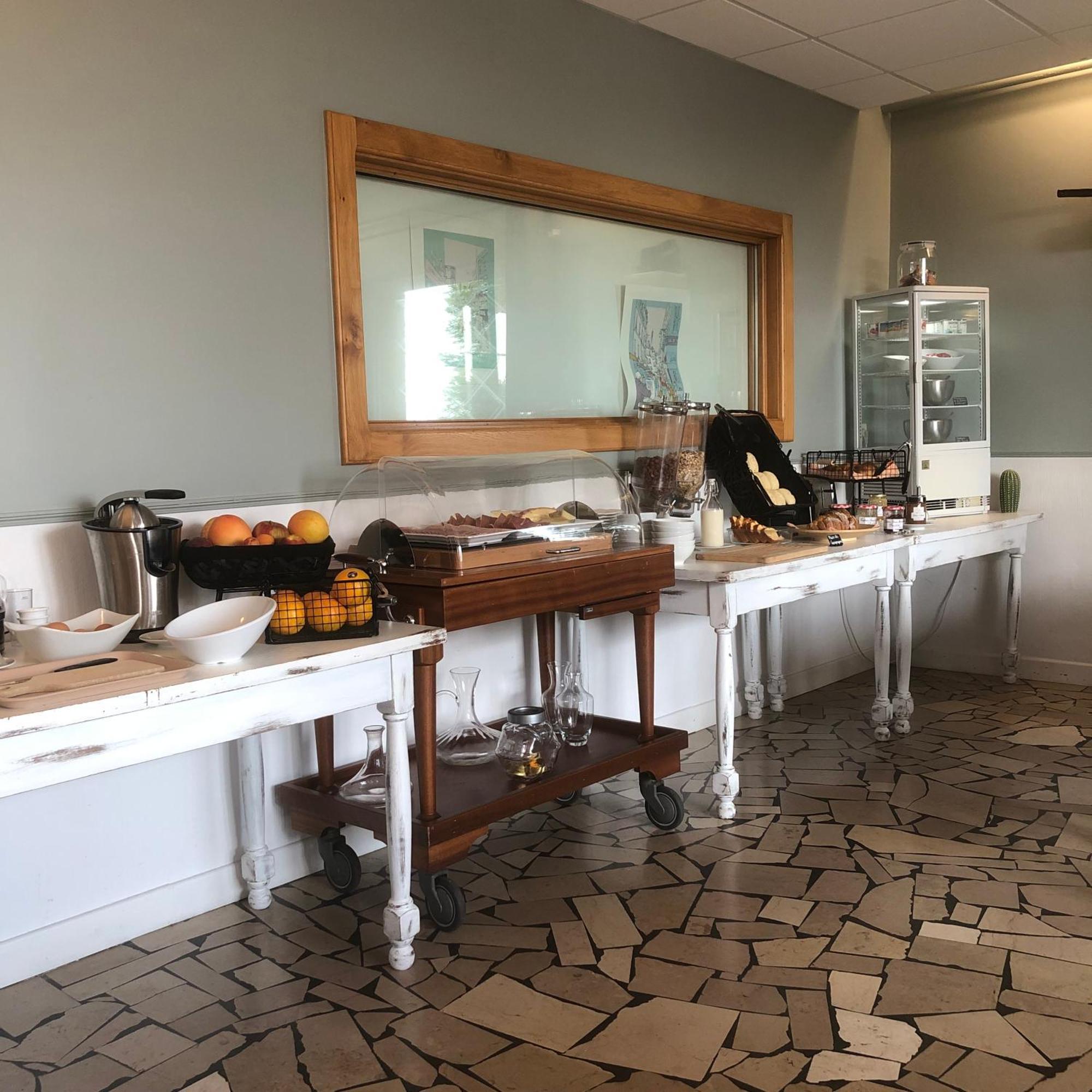 Logis L'Auberge Du Gros Silly-sur-Nied Kültér fotó