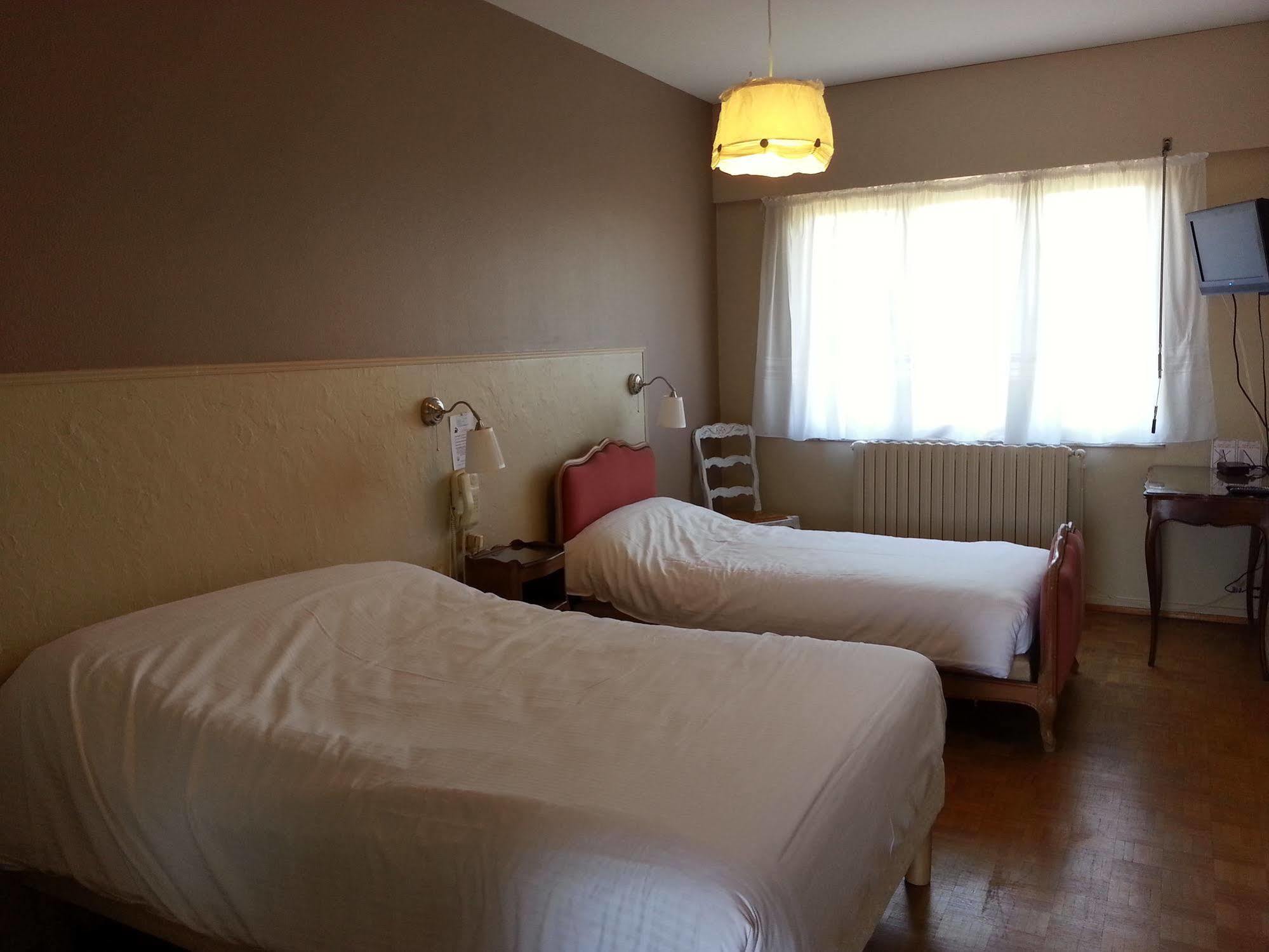 Logis L'Auberge Du Gros Silly-sur-Nied Kültér fotó