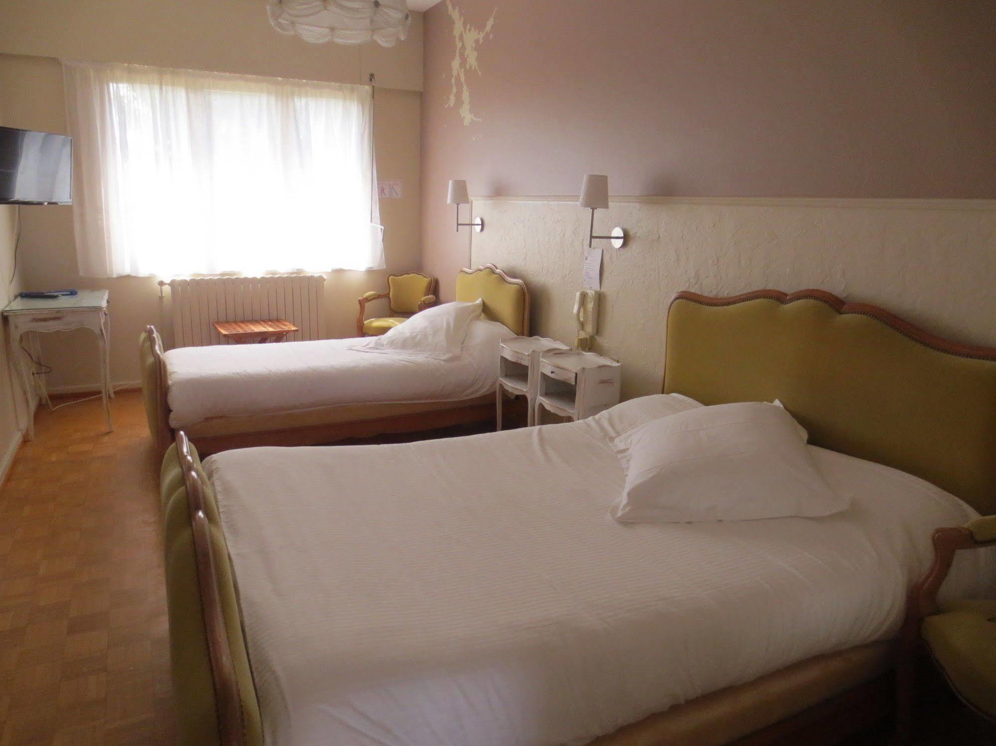 Logis L'Auberge Du Gros Silly-sur-Nied Kültér fotó